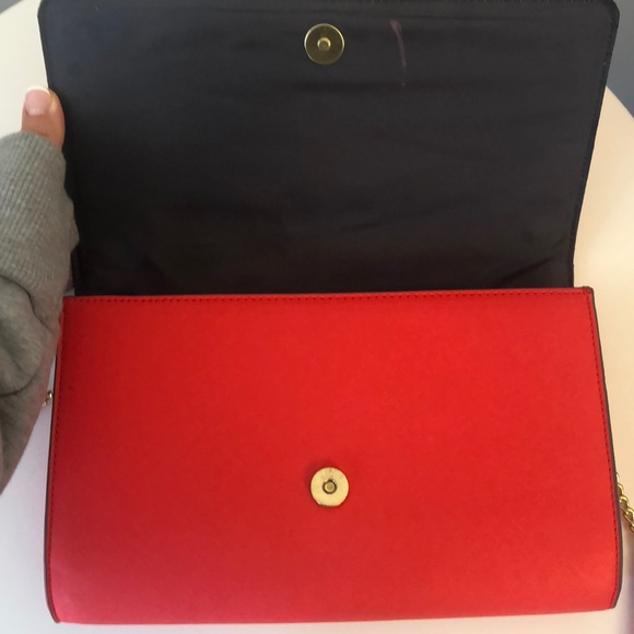 H&M Red Faux Saffiano Crossbody Purse - Picture 3 of 8